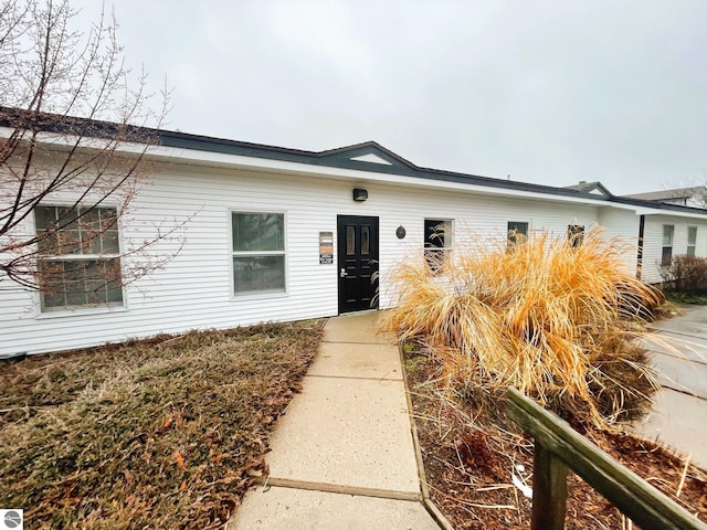407 S Main St, Leland, MI 49654 - view of front of home