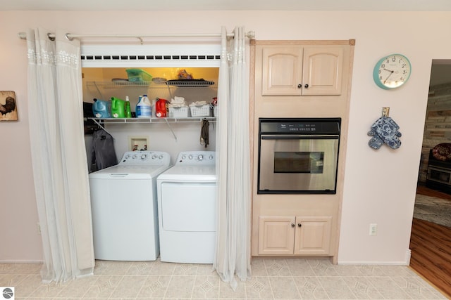 10200 S Lake Station Ave, Lake, MI 48632 - laundry area with independent washer and dryer and baseboards