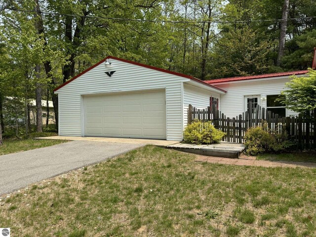 11748 NE Franklin St, Kalkaska, MI 49646 - view of detached garage
