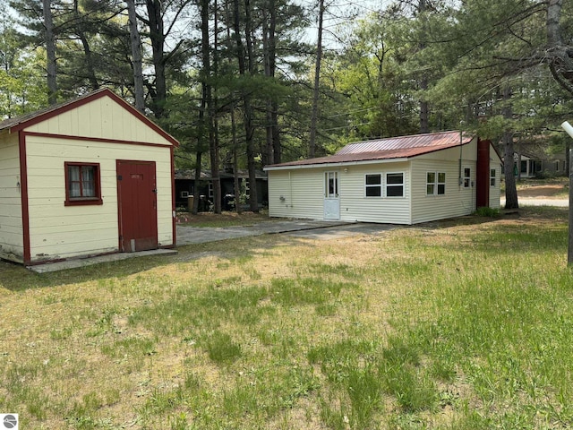 11748 NE Franklin St, Kalkaska, MI 49646 - view of outdoor structure