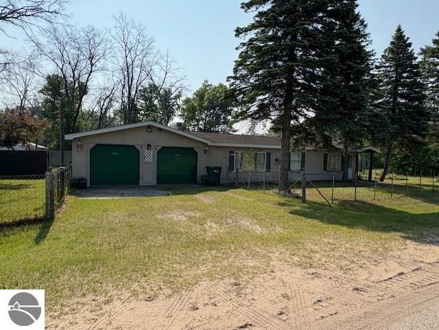 4161 Elbow Lake Rd, Prescott, MI 48756 - ranch-style home featuring driveway and an attached garage