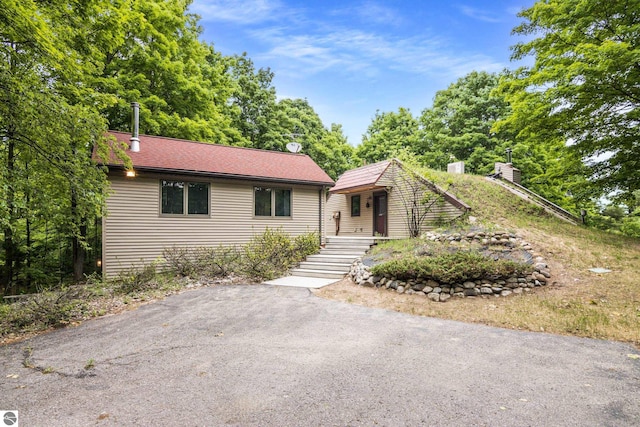 9420 E Traverse Hwy, Traverse City, MI 49684 - view of ranch-style house