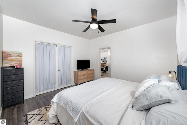 503 N Kinney Ave, Mount Pleasant, MI 48858 - bedroom with dark wood finished floors and ceiling fan