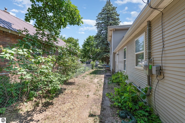 503 N Kinney Ave, Mount Pleasant, MI 48858 - view of yard