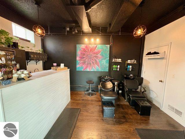180 S Benzie Blvd, Beulah, MI 49617 - view of reception area