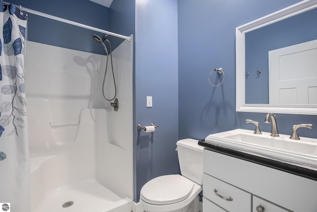 23736 110th Ave, Tustin, MI 49688 - full bath featuring vanity and a shower with shower curtain
