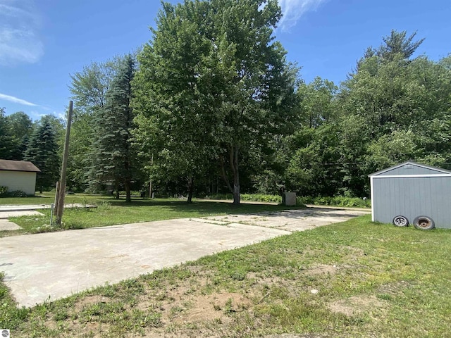 314 Yellow Pine Cir, Cadillac, MI 49601