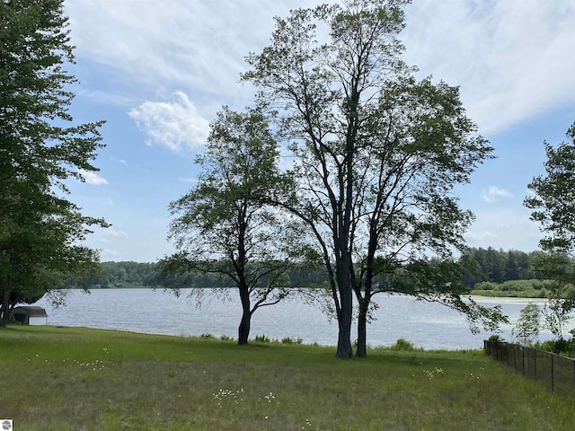 314 Yellow Pine Cir, Cadillac, MI 49601