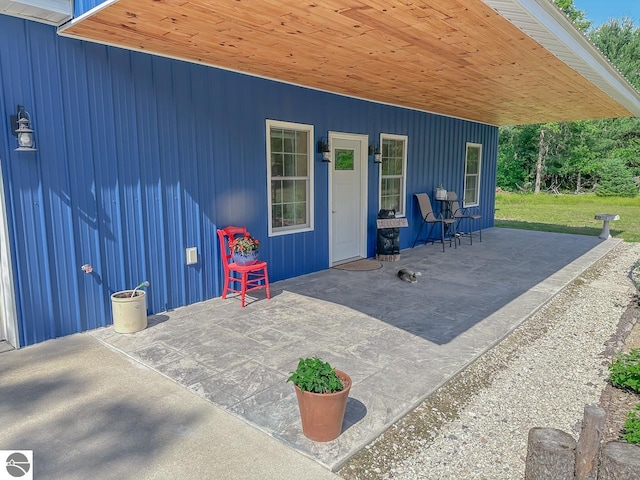 5670 N Harrison Ave, Harrison, MI 48625 - view of patio
