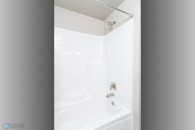 bathroom featuring shower / bathtub combination