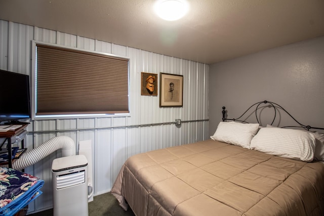 bedroom featuring carpet floors