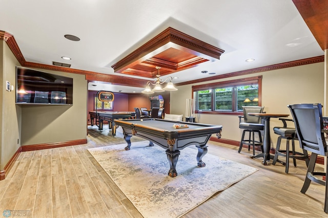 playroom featuring billiards, light wood-type flooring, and crown molding