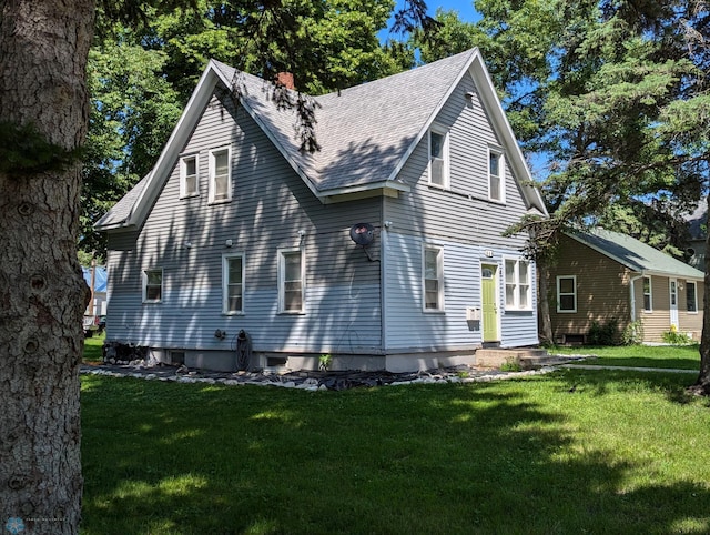 exterior space featuring a lawn