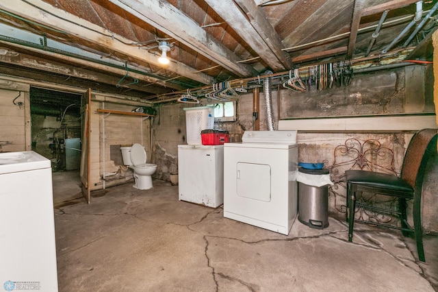 basement with washer and dryer