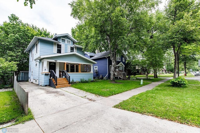 view of front of house with a front yard