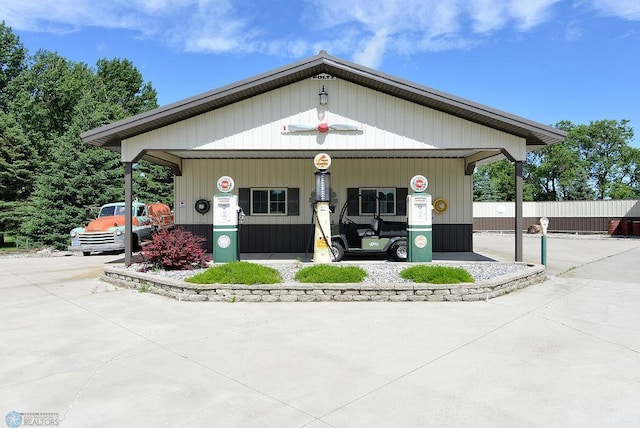 view of community featuring an outdoor structure