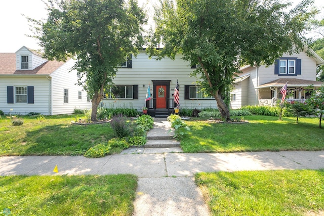 view of front of house featuring a front yard