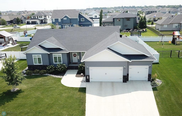 view of front facade with a front lawn