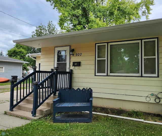 view of front of property