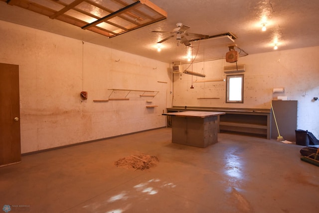 garage featuring ceiling fan