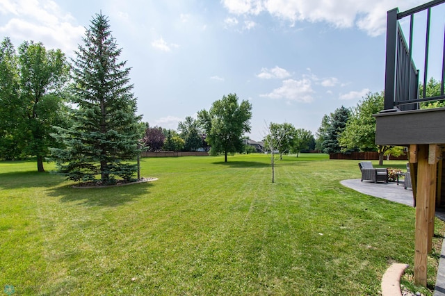 view of yard with a patio