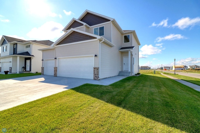 view of front facade featuring a front yard