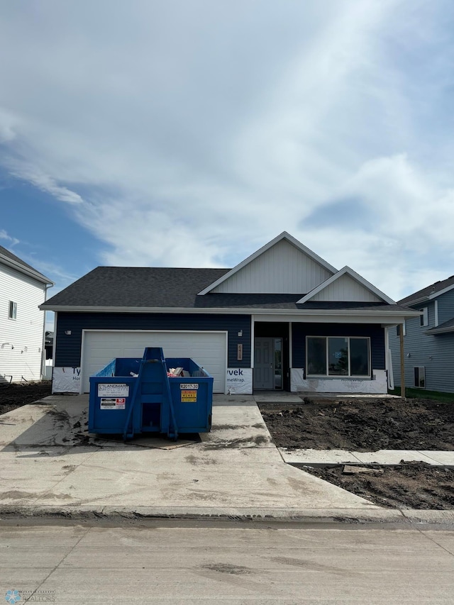 view of front facade with a garage