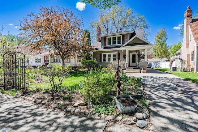 view of front of property