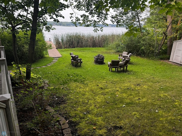 view of yard with a water view