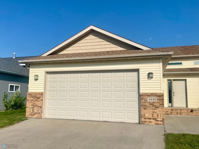 view of front facade with a garage