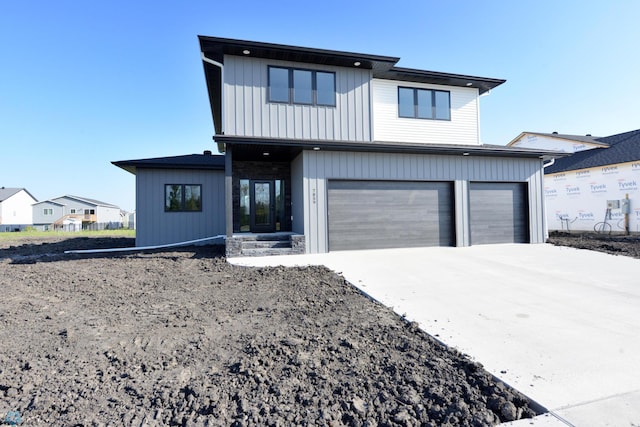 view of front facade featuring a garage