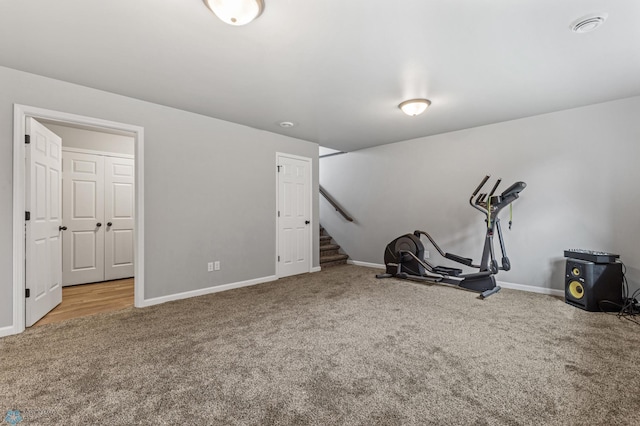 workout room with carpet floors