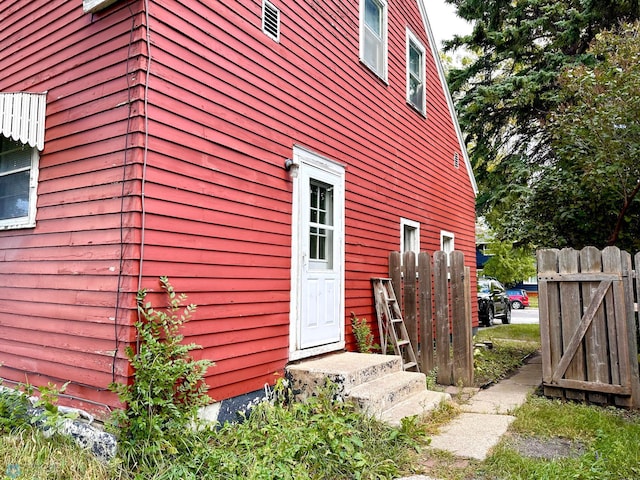 view of property entrance