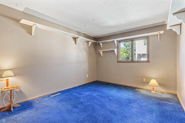 spacious closet featuring carpet