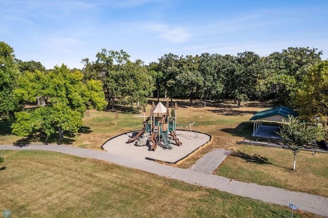 view of jungle gym featuring a yard