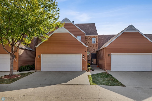 view of front facade with a garage