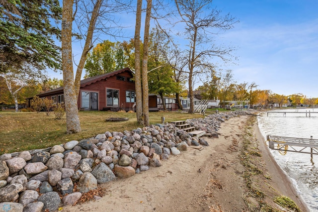 view of yard with a water view