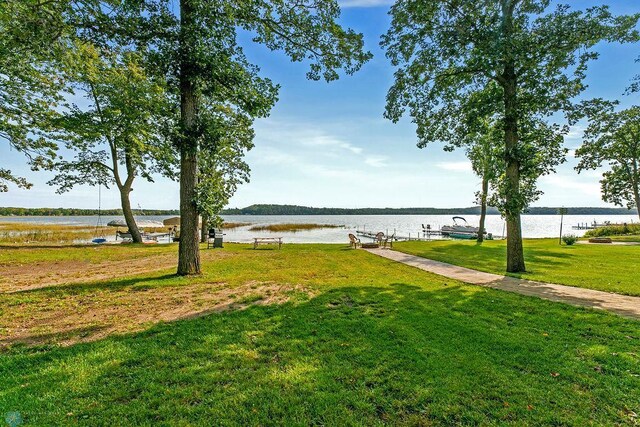 view of yard featuring a water view