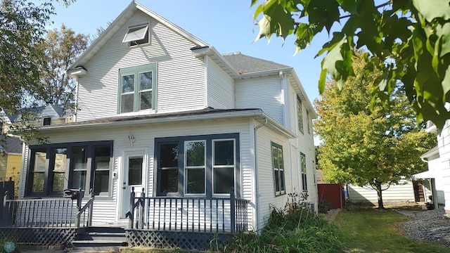 view of front of property