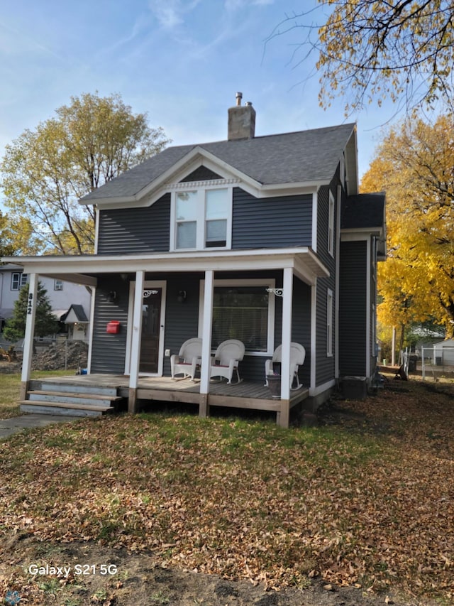 view of front of home featuring a porch