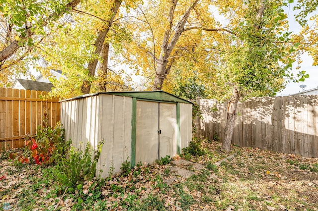 view of outbuilding