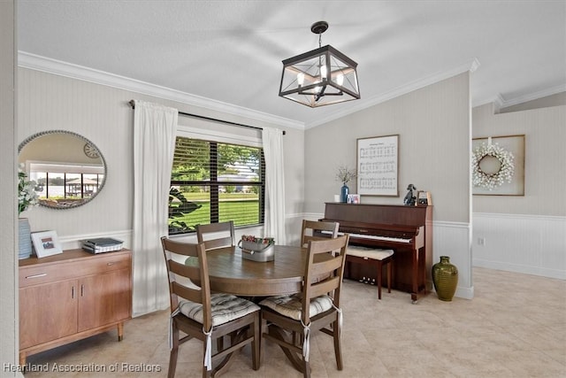 130 Deanna Dr, Lake Placid, FL 33852 - dining area featuring ornamental molding and a chandelier