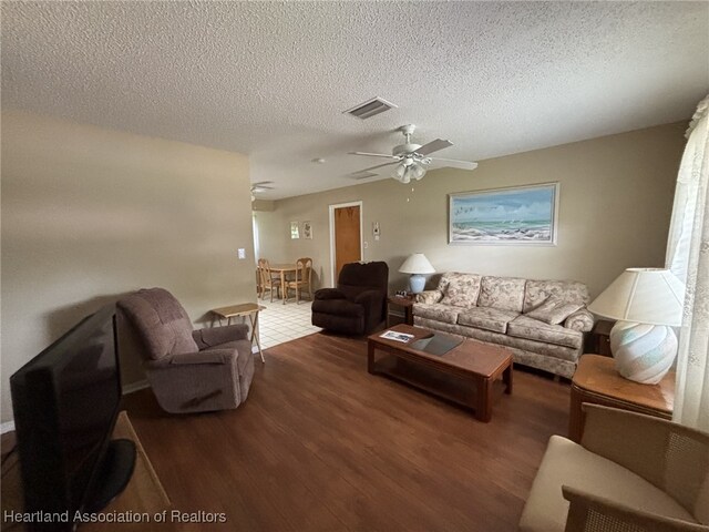 107 Jasmine St, Lake Placid, FL 33852 - photo 4