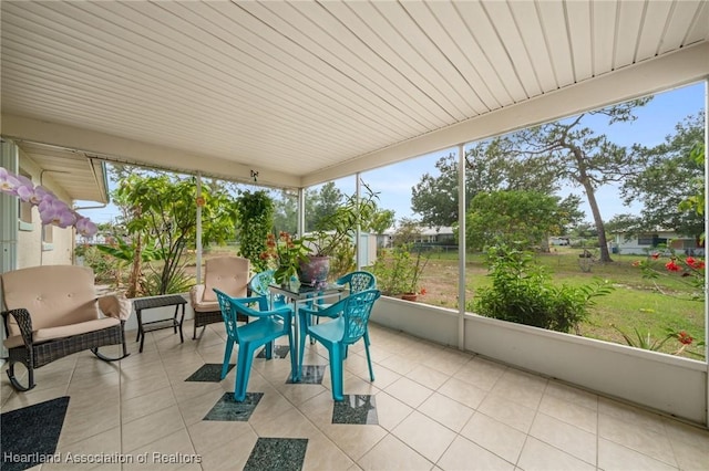 1536 Meadowbrook St, Lake Placid, FL 33852 - sunroom featuring outdoor dining area