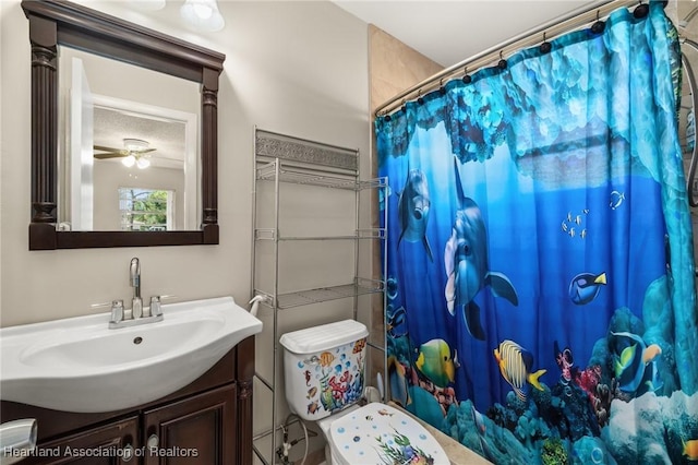 1536 Meadowbrook St, Lake Placid, FL 33852 - full bath featuring vanity and a shower with curtain