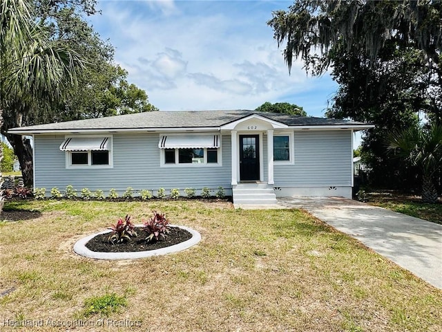 602 Wilhite St, Avon Park, FL 33825 - single story home featuring a front yard