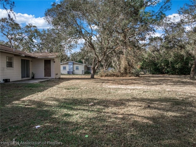 view of yard with a patio area