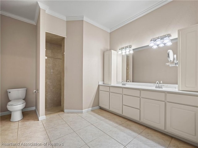 897 Entrance Rd, Avon Park, FL 33825 - full bath with tile patterned floors, ornamental molding, and toilet