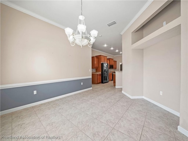 897 Entrance Rd, Avon Park, FL 33825 - unfurnished living room with crown molding, visible vents, baseboards, and a notable chandelier