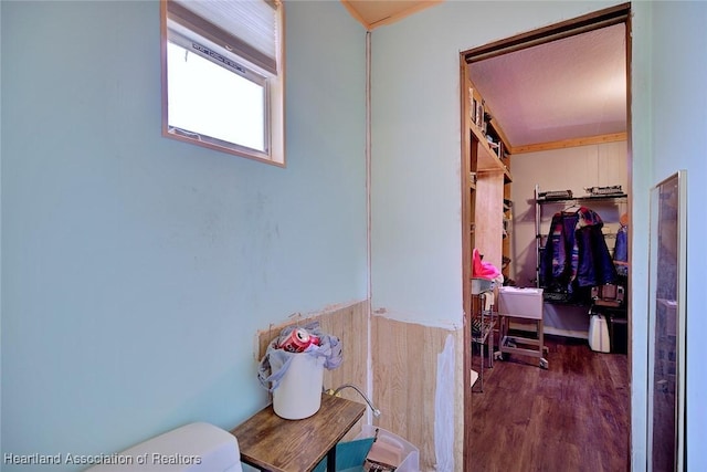 1320 Lakeview Dr, Sebring, FL 33870 - bathroom featuring wood finished floors and toilet
